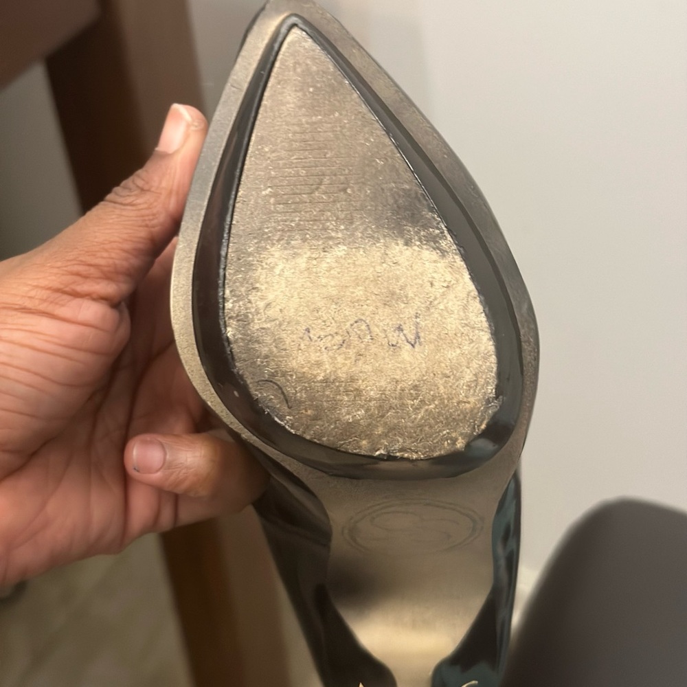 Heel - Picture 3 of 3